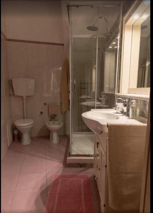 Appartamento Palazzo Pace Al Cassaro Palermo Buitenkant foto