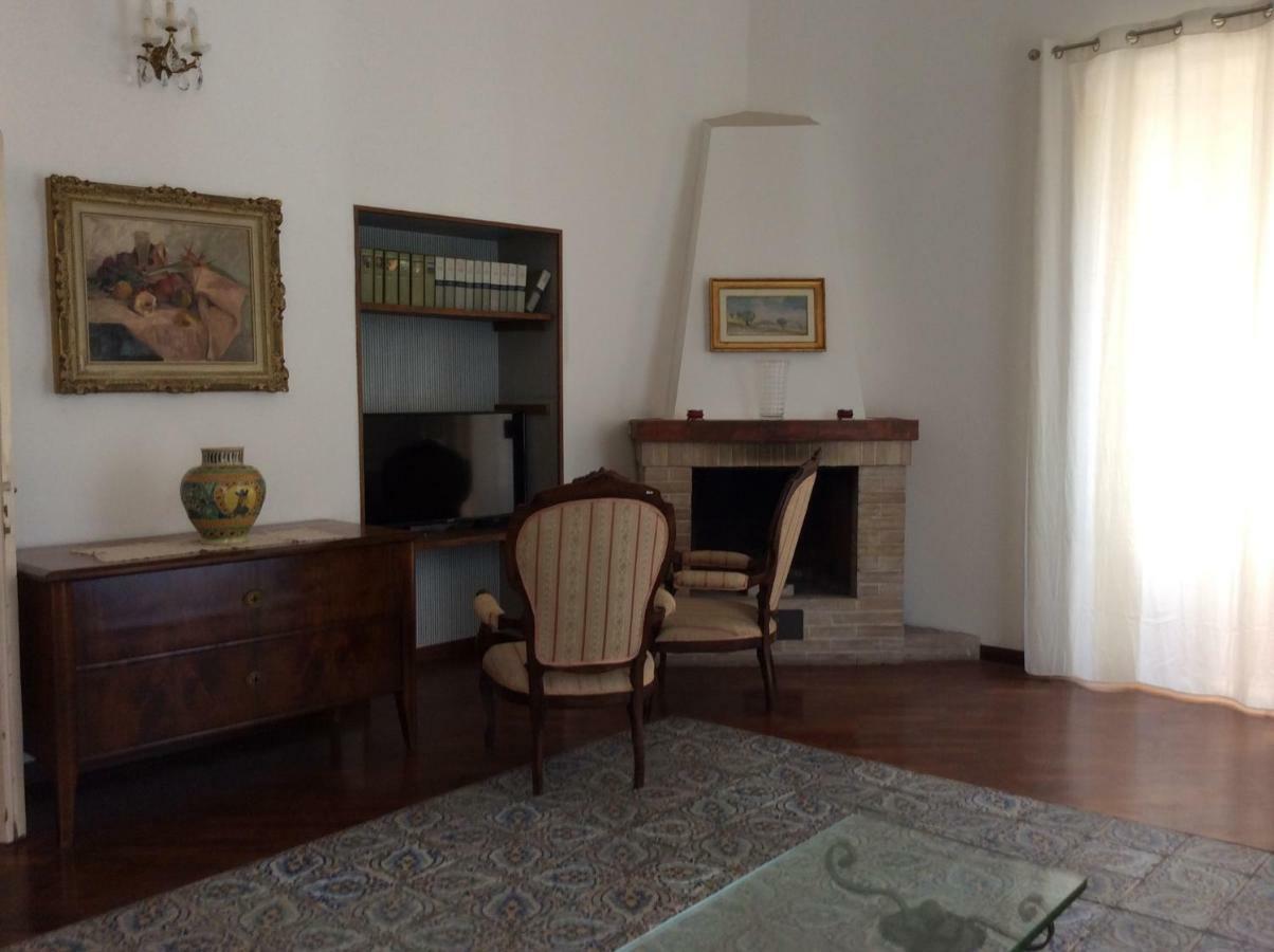 Appartamento Palazzo Pace Al Cassaro Palermo Buitenkant foto